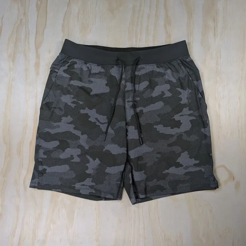 Lululemon Men's XL Pace Breaker Lined Short Green Camo Athletic Gym Zip Pocket